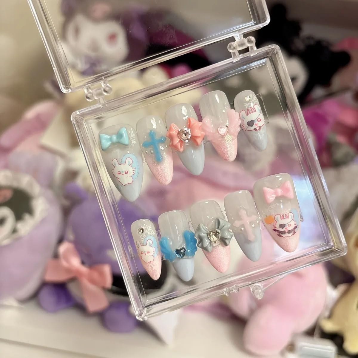 世界に数個しかない手作りの18金のつけ爪 最後の1点 世界に数個しかない手作りの18金のつけ爪 最後の1